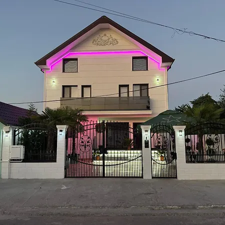 Casa Rebeka