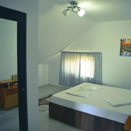 Guest house Casa Rebeka *
